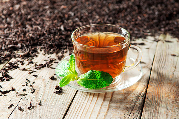 Výhody a poškození černého čaje