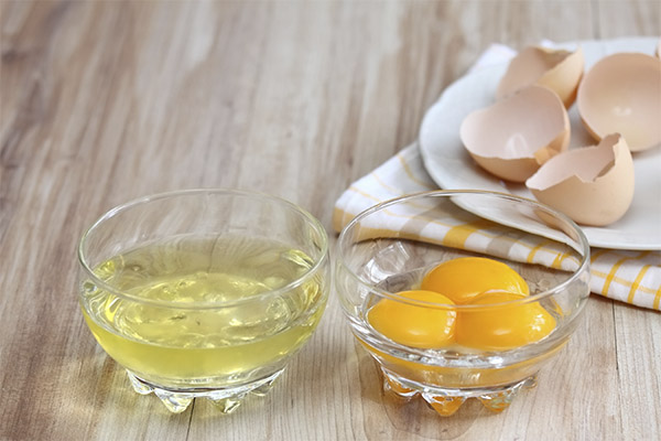 Hur man separerar protein från äggula i ett rått ägg