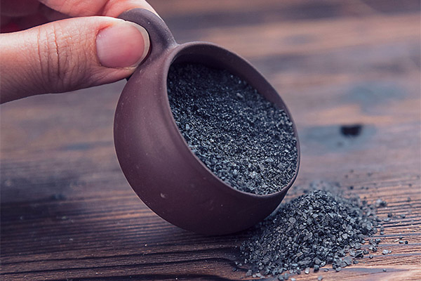 Jak vyrobit černou sůl