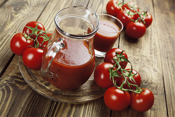 Hur man väljer och förvarar tomatsaft